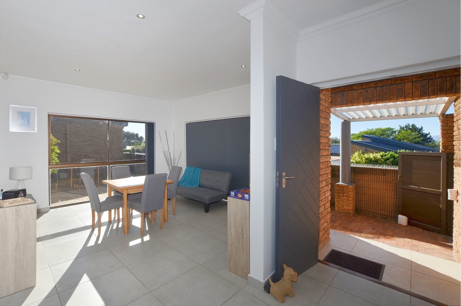 3 Bedroom Property for Sale in Everglen Western Cape